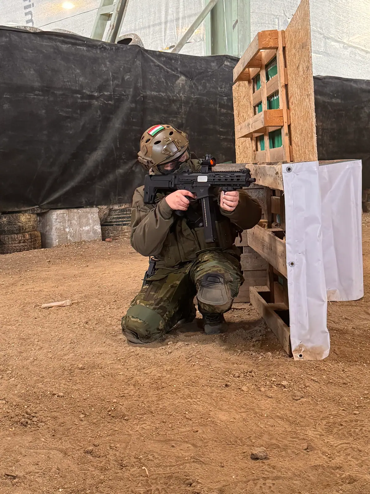 Beltéri CQB-játék a West Gate pályán