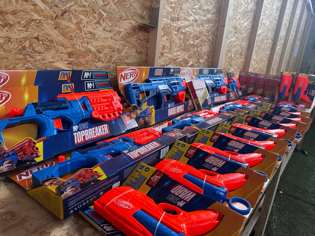 Nerf kilövők a West Gate csarnokában